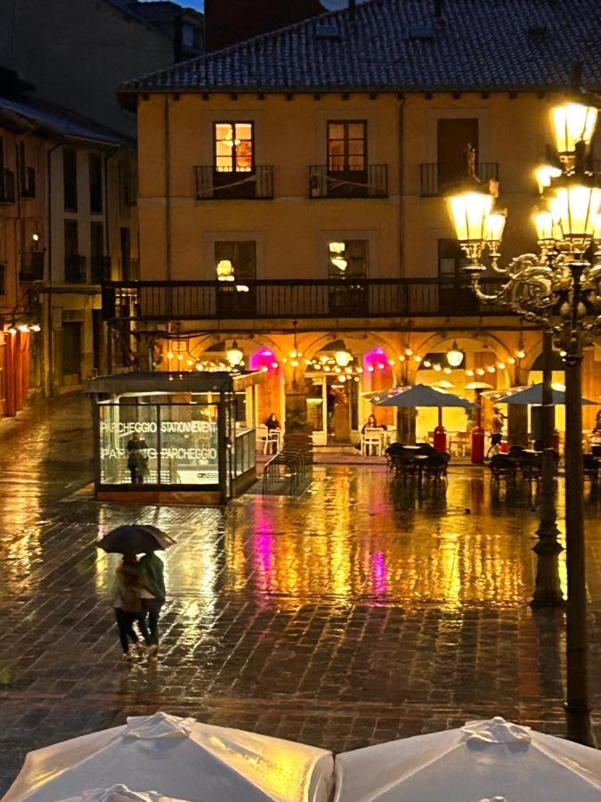 Plaza Mayor Leon - Bohemia Bagian luar foto